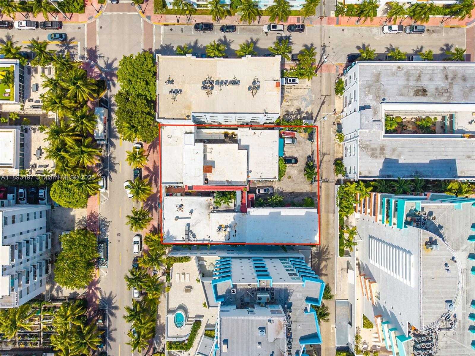 Small Image of 249 COLLINS AVE, Miami Beach Number 2