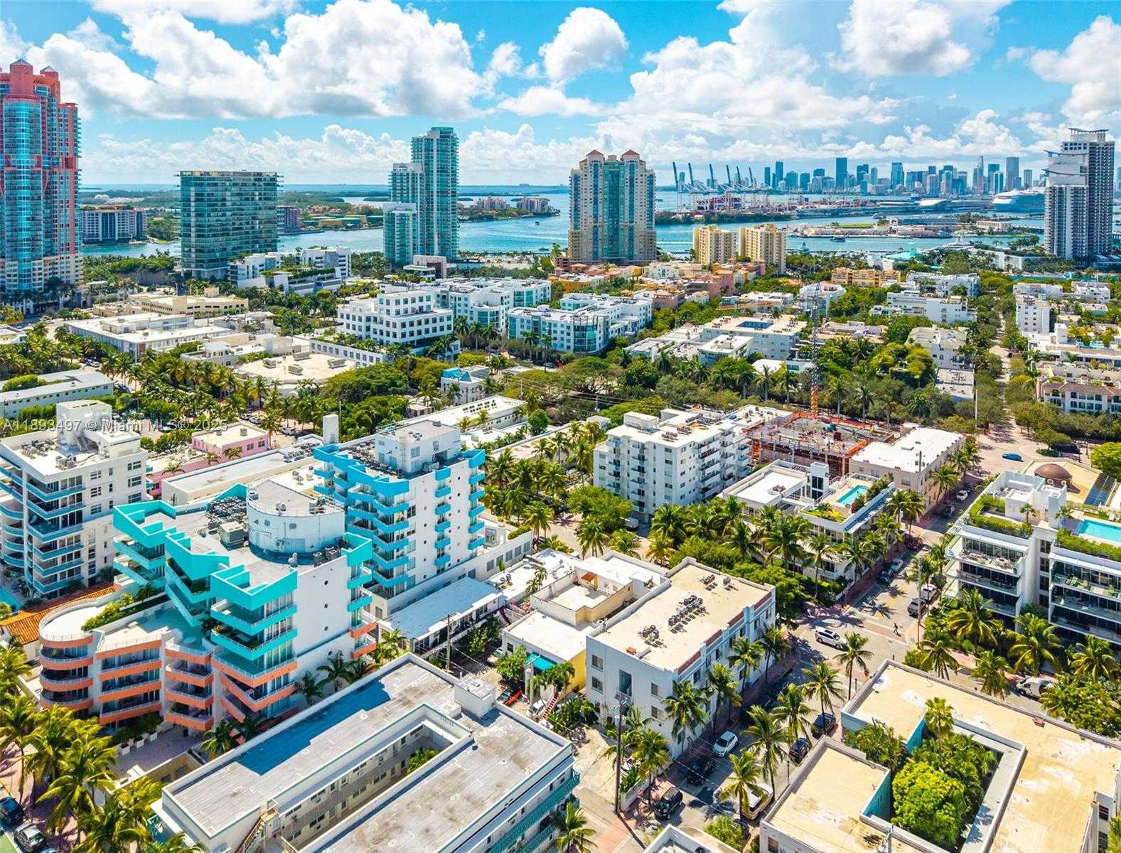 Small Image of 249 COLLINS AVE, Miami Beach Number 20