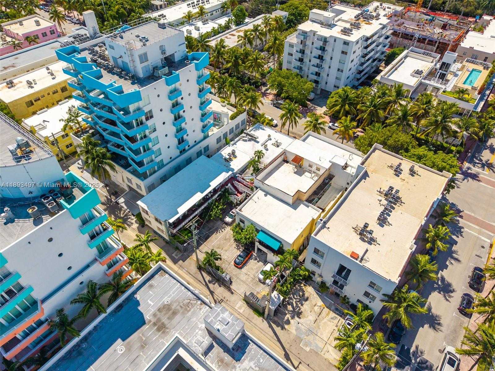 Small Image of 249 COLLINS AVE, Miami Beach Number 21