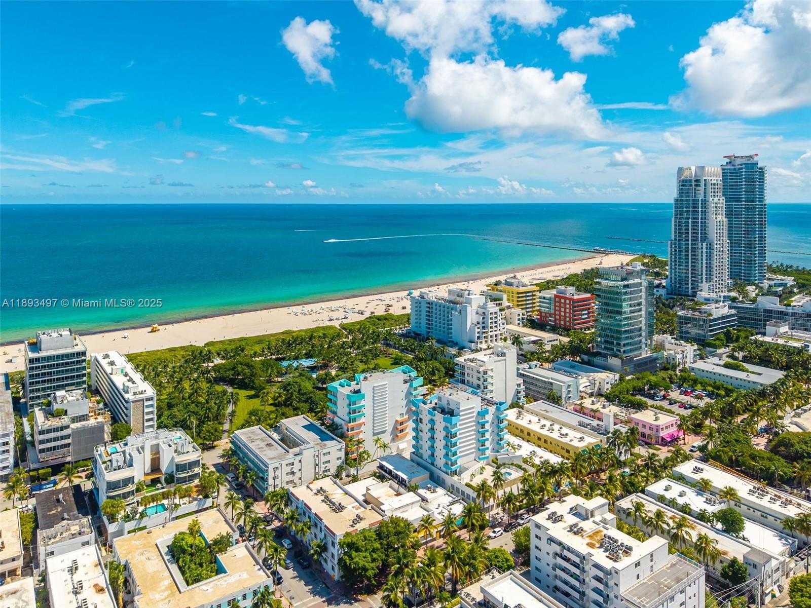 Small Image of 249 COLLINS AVE, Miami Beach Number 23