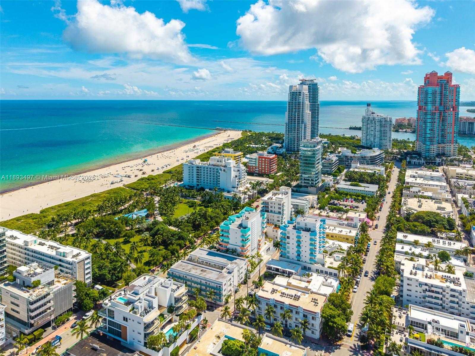 Small Image of 249 COLLINS AVE, Miami Beach Number 26