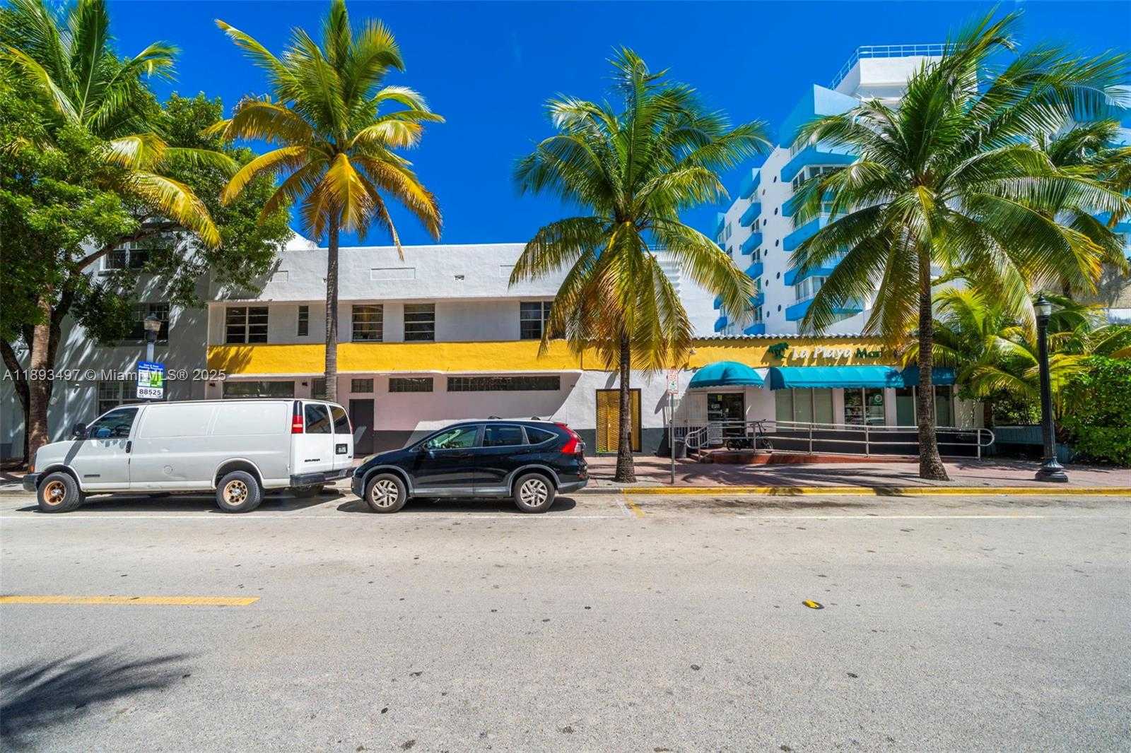 Small Image of 249 COLLINS AVE, Miami Beach Number 3