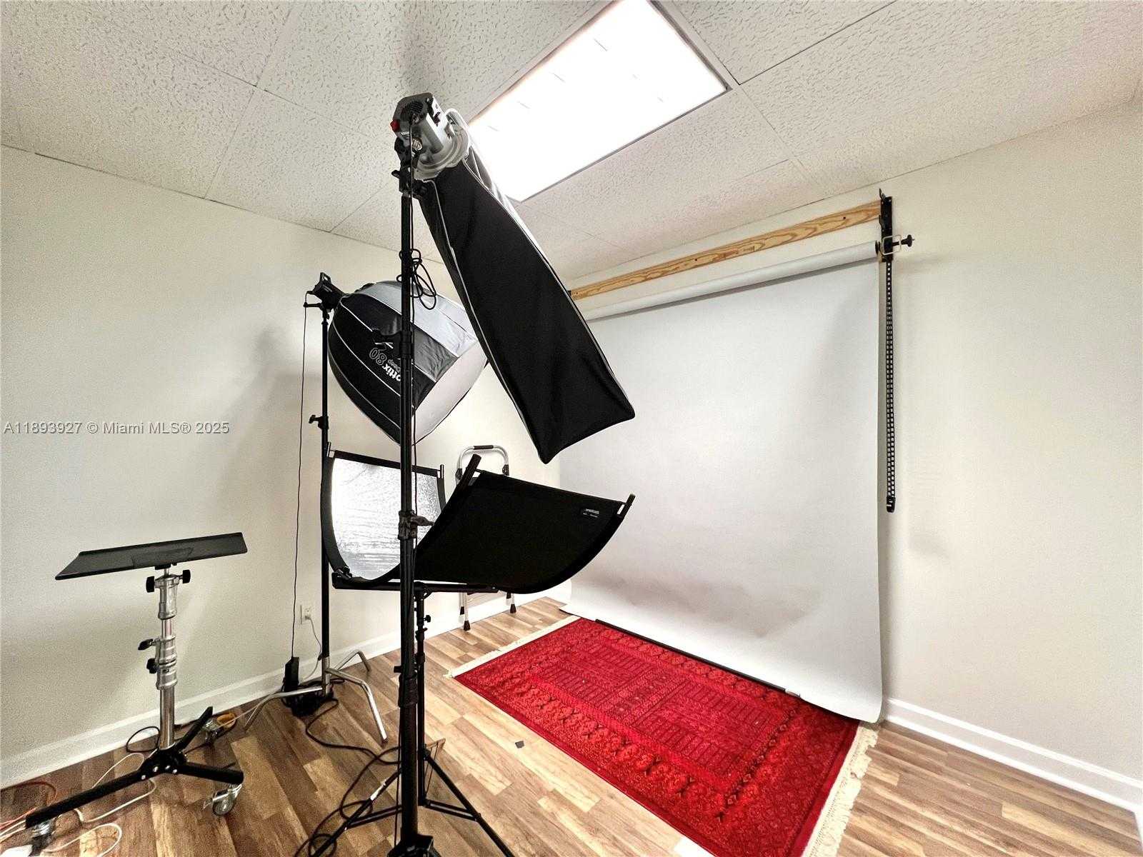 Small Image of 2625 PONCE DE LEON BLVD #285, Coral Gables Number 6