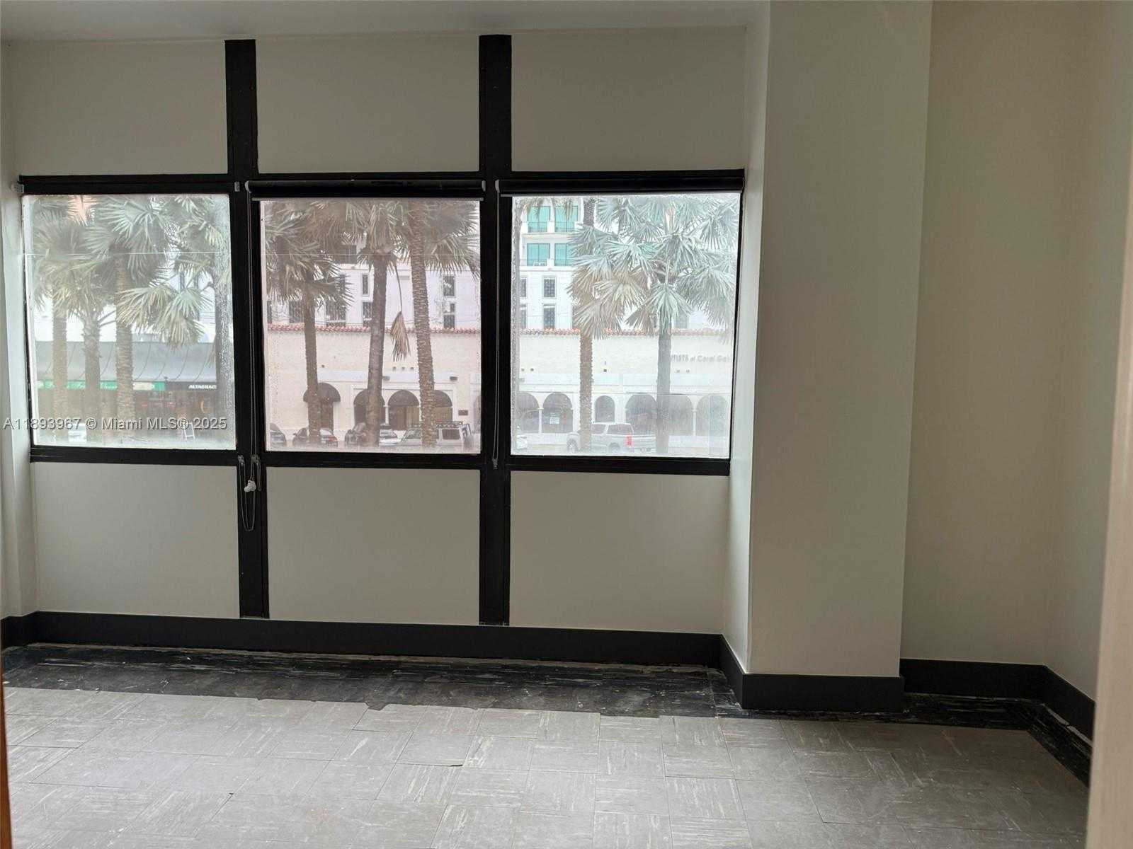 Small Image of 299 ALHAMBRA CIR #203, Coral Gables Number 4