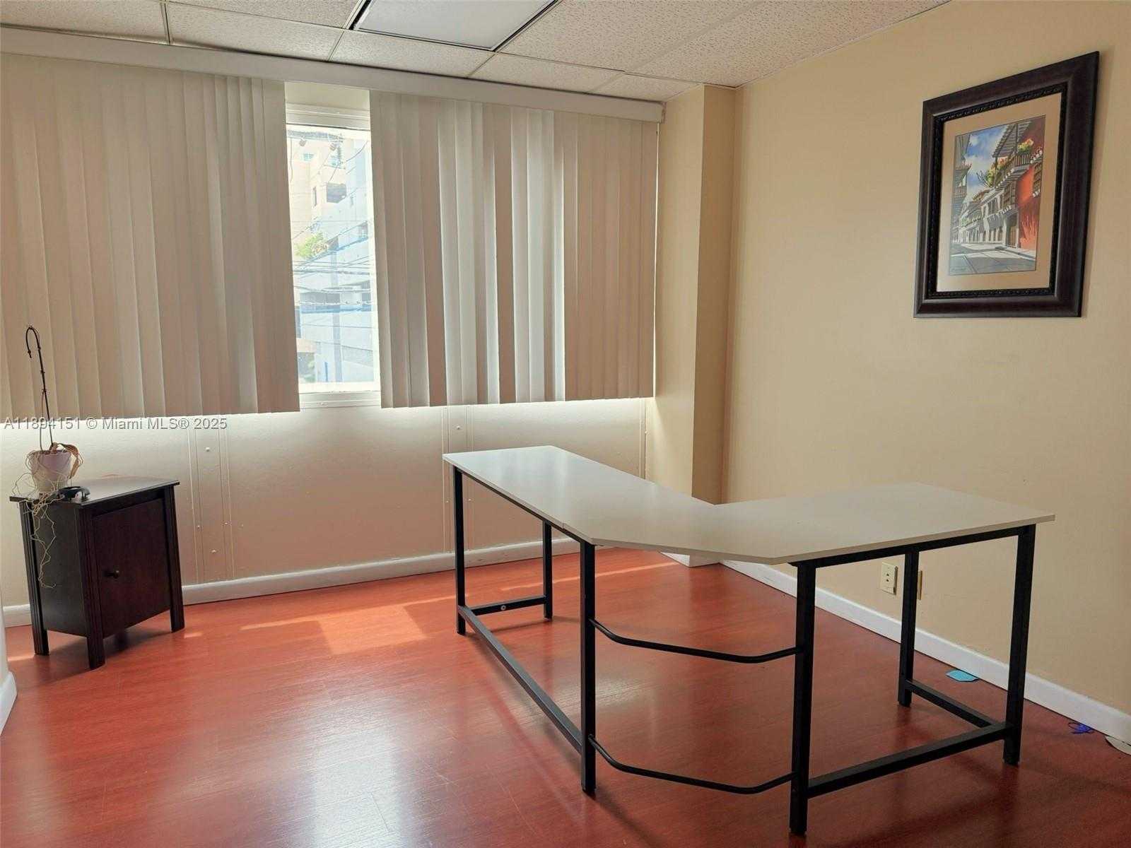 Small Image of 299 ALHAMBRA CIR #224, Coral Gables Number 3