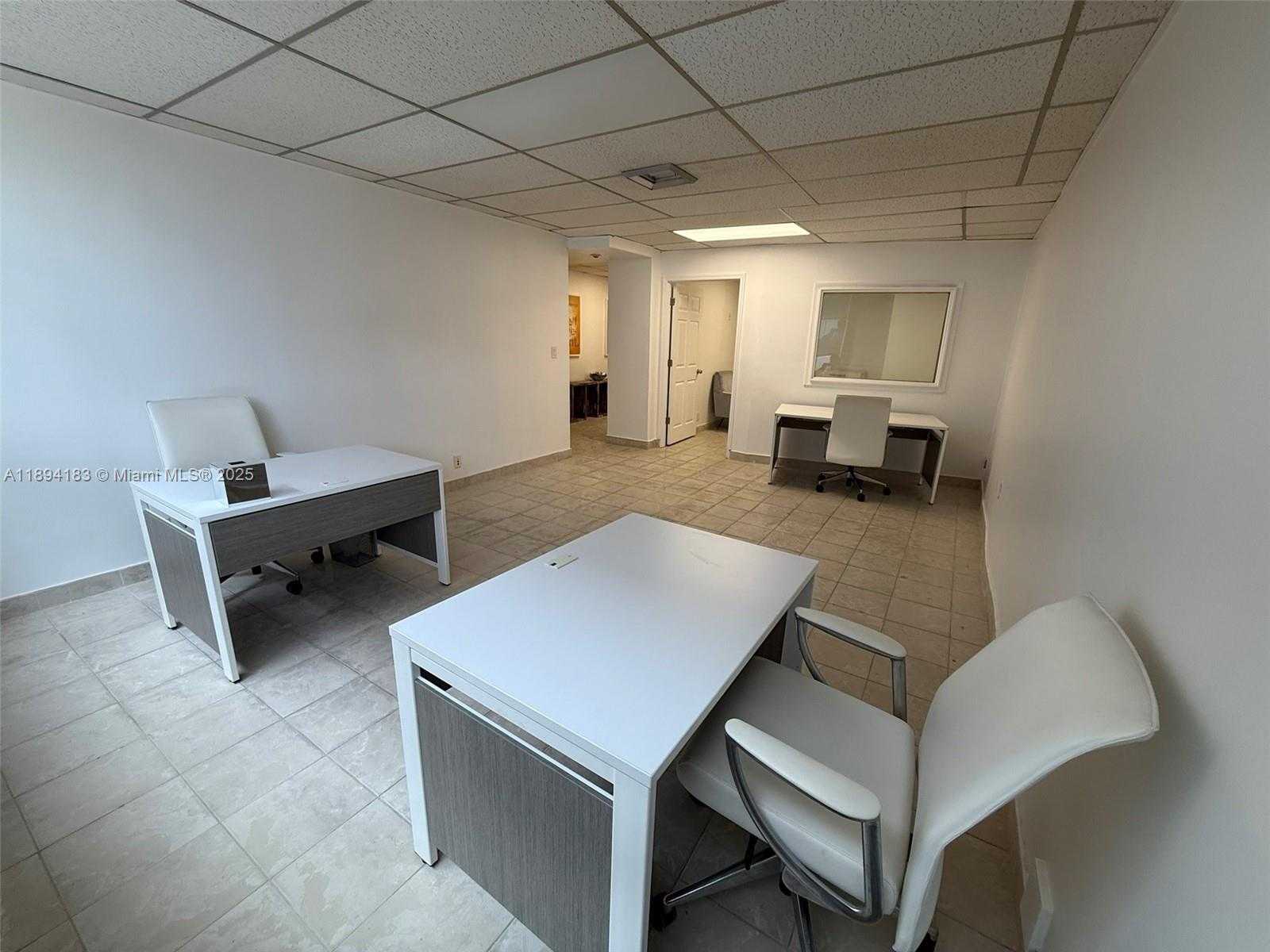 Small Image of 299 ALHAMBRA CIR #212, Coral Gables Number 4