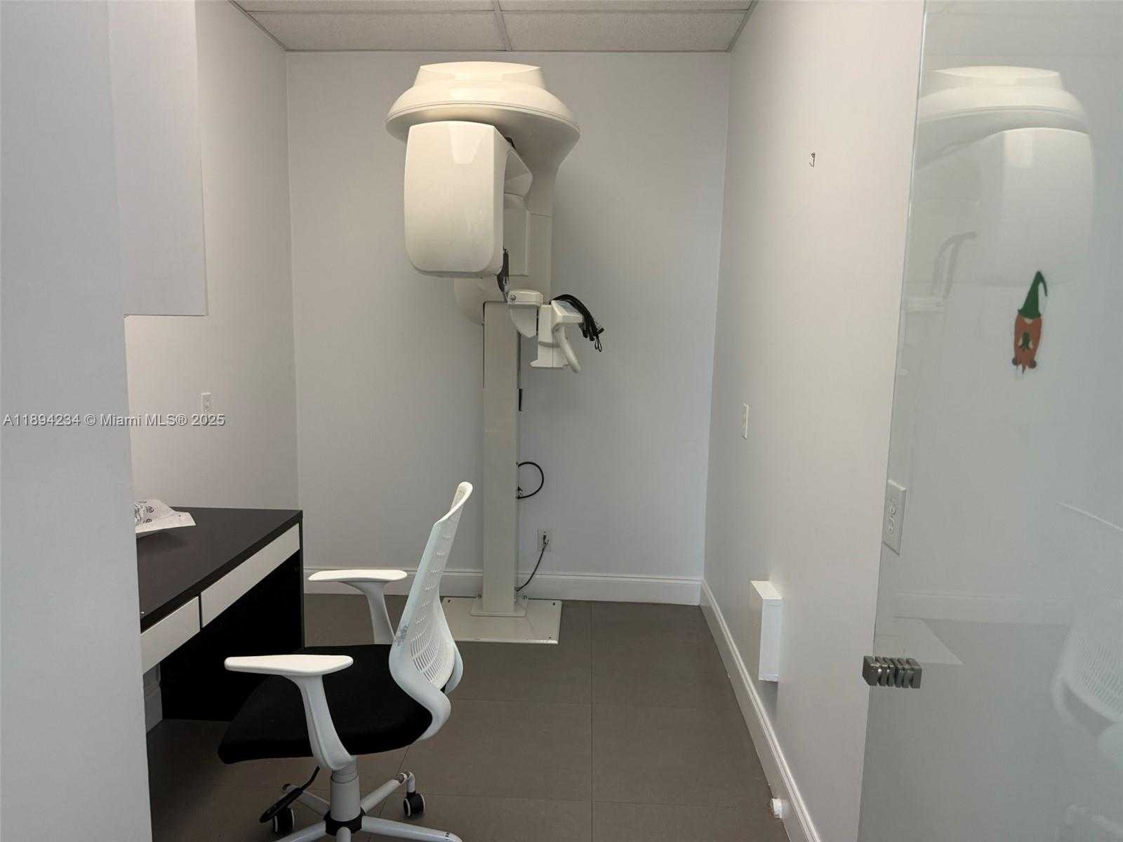 Small Image of 299 ALHAMBRA CIR #211, Coral Gables Number 7