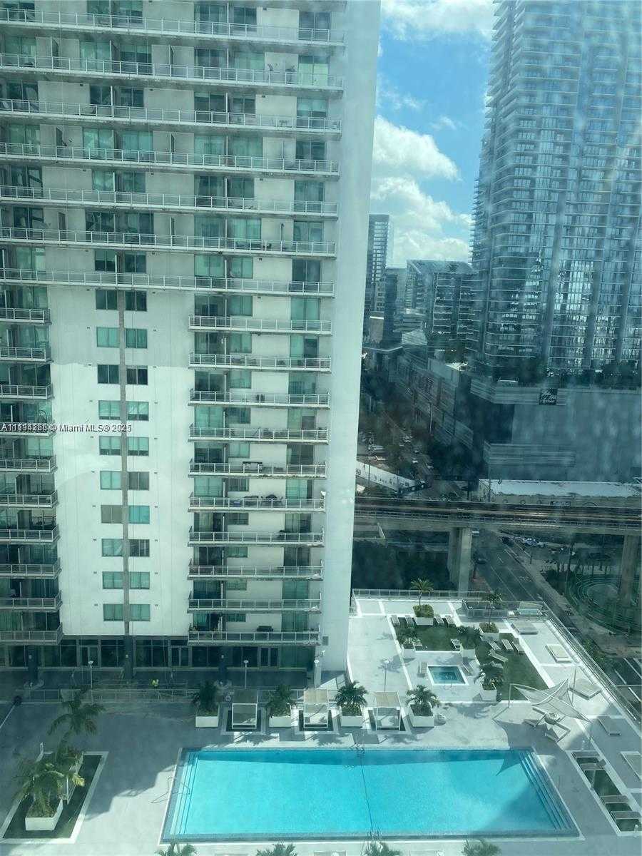 Small Image of 175 SE 7th St, Miami, FL 33131, USA Number 12