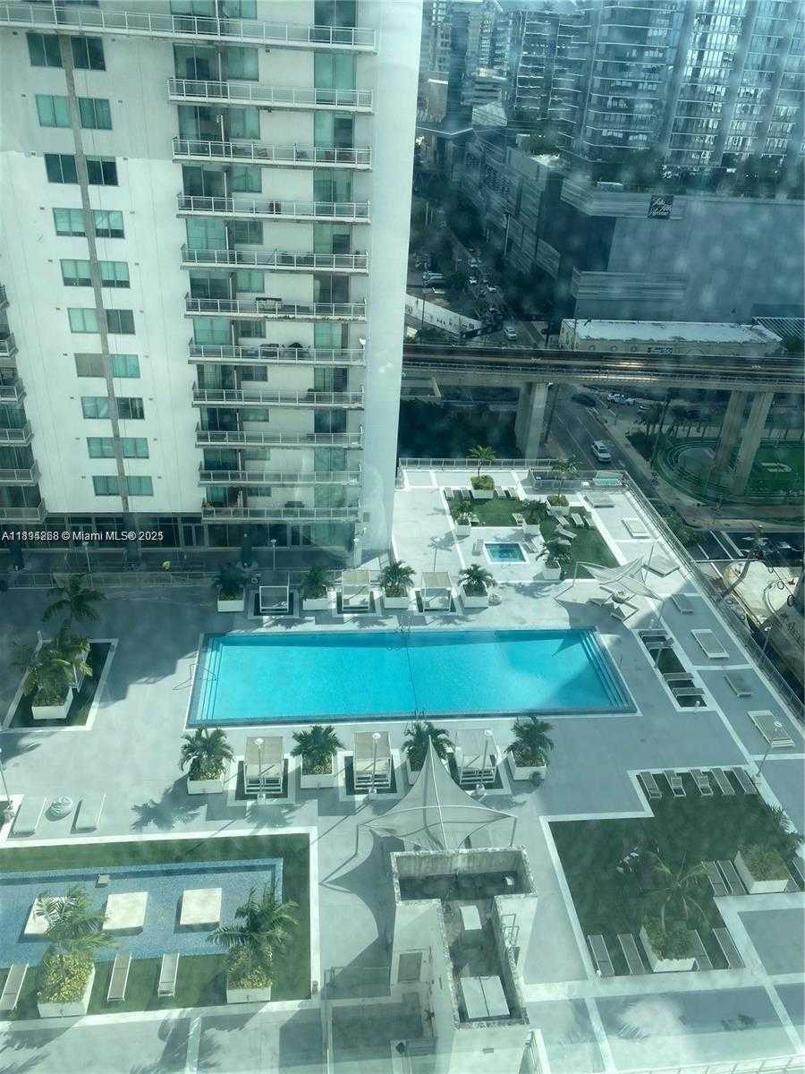 Small Image of 175 SE 7th St, Miami, FL 33131, USA Number 13