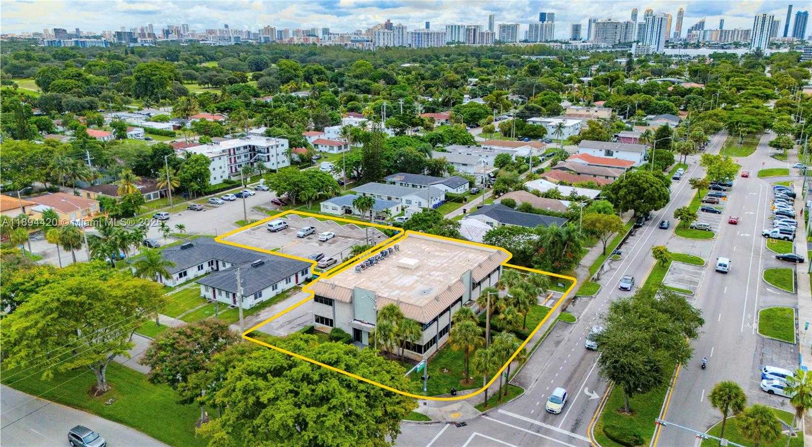 Small Image of 17101 NORTH EAST 19TH AVE, North Miami Beach Number 23