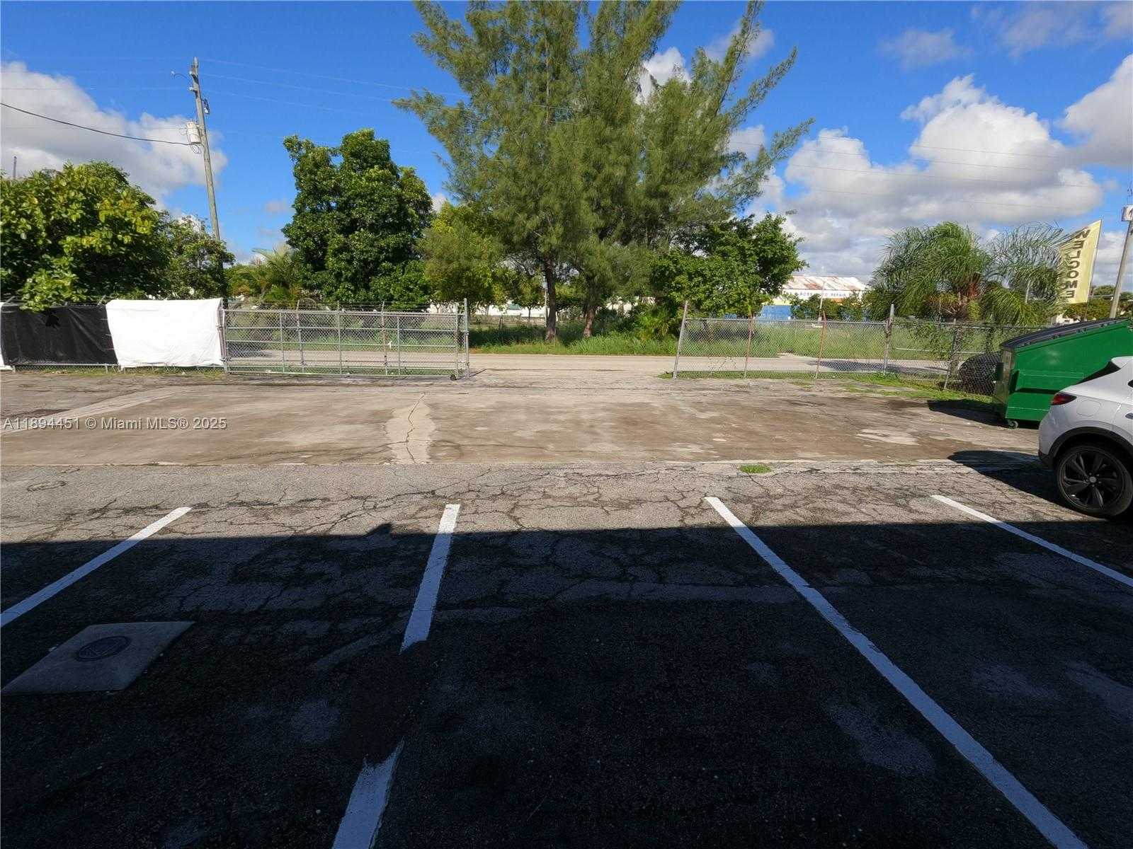 Small Image of 17354 SOUTH DIXIE HWY, Palmetto Bay Number 10