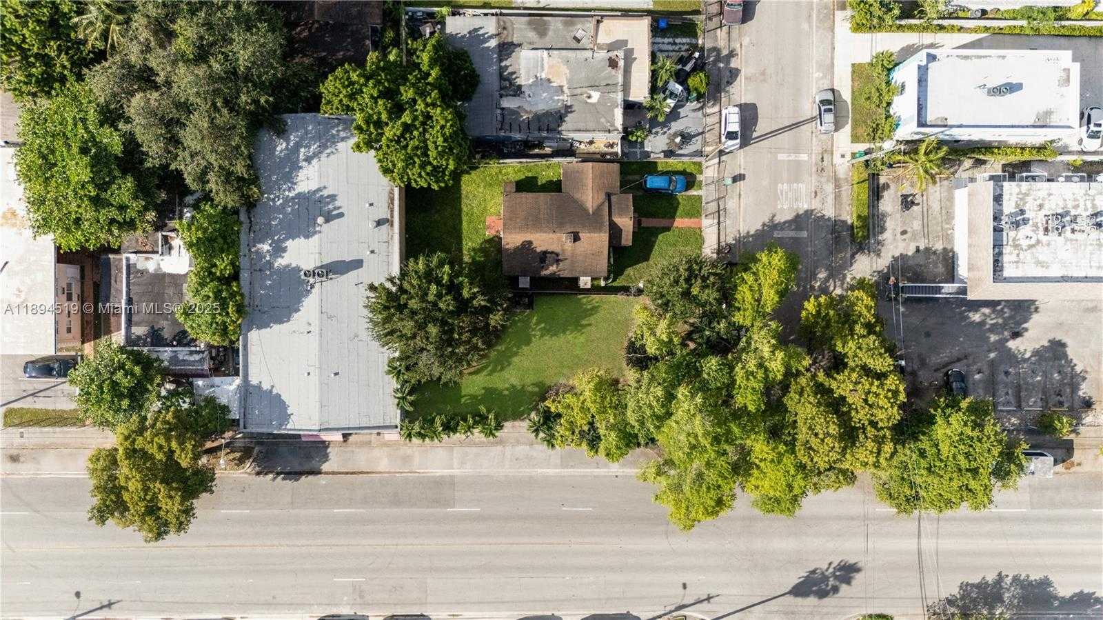 Small Image of 1121 NORTH WEST 29TH ST, Miami Number 4