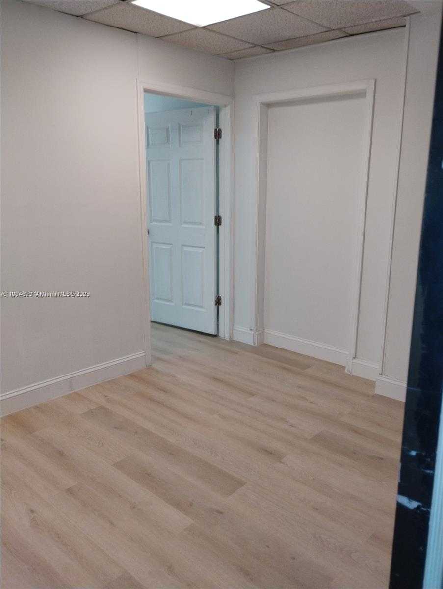 Small Image of 285 NORTH WEST 27TH AVE, Miami Number 2