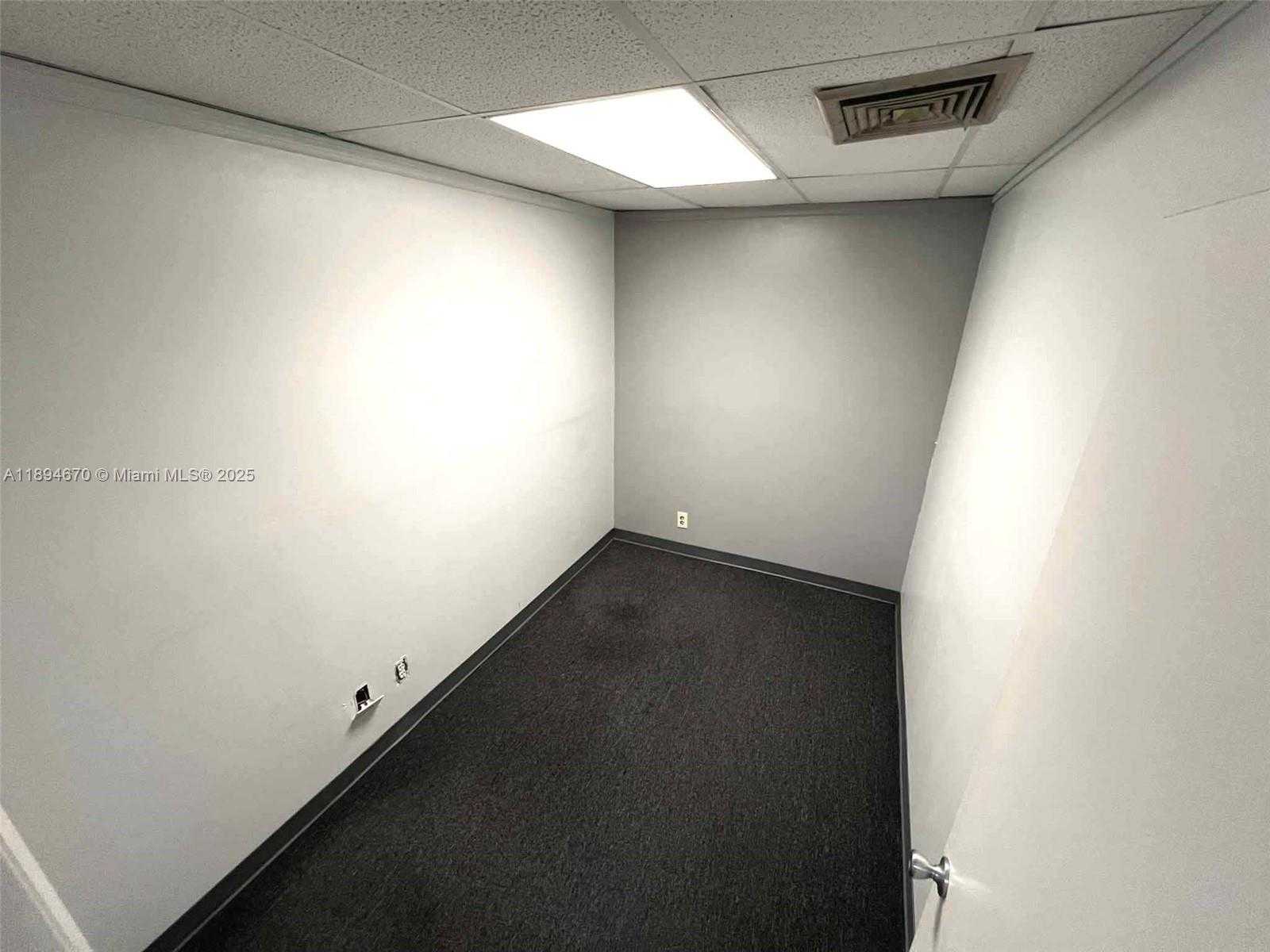 Small Image of 2727 EAST OAKLAND PARK BLVD #205A, Fort Lauderdale Number 19