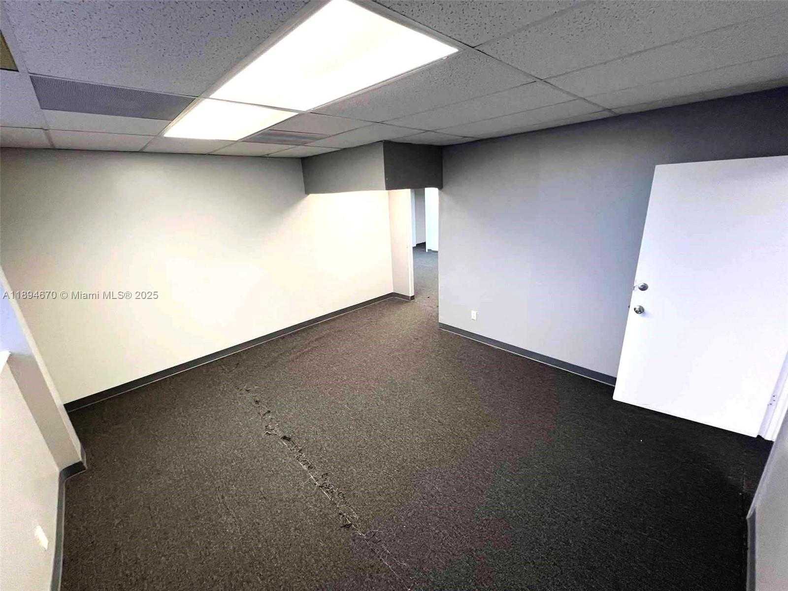 Small Image of 2727 EAST OAKLAND PARK BLVD #205A, Fort Lauderdale Number 25
