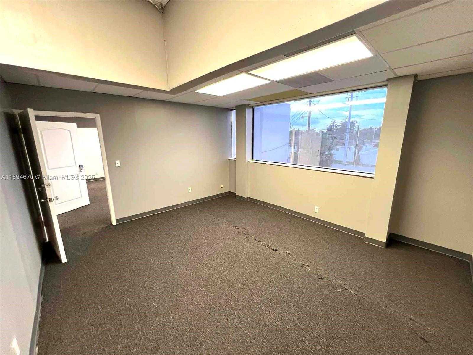 Small Image of 2727 EAST OAKLAND PARK BLVD #205A, Fort Lauderdale Number 26