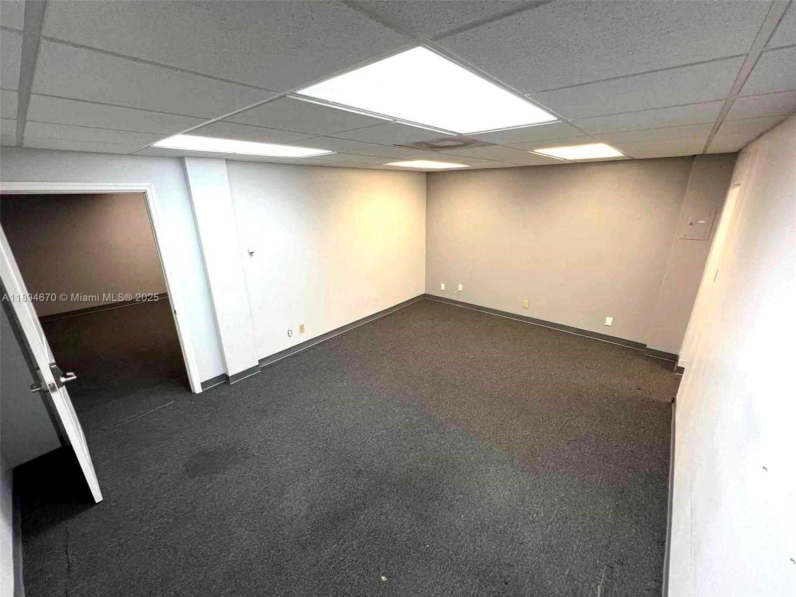 Small Image of 2727 EAST OAKLAND PARK BLVD #205A, Fort Lauderdale Number 27
