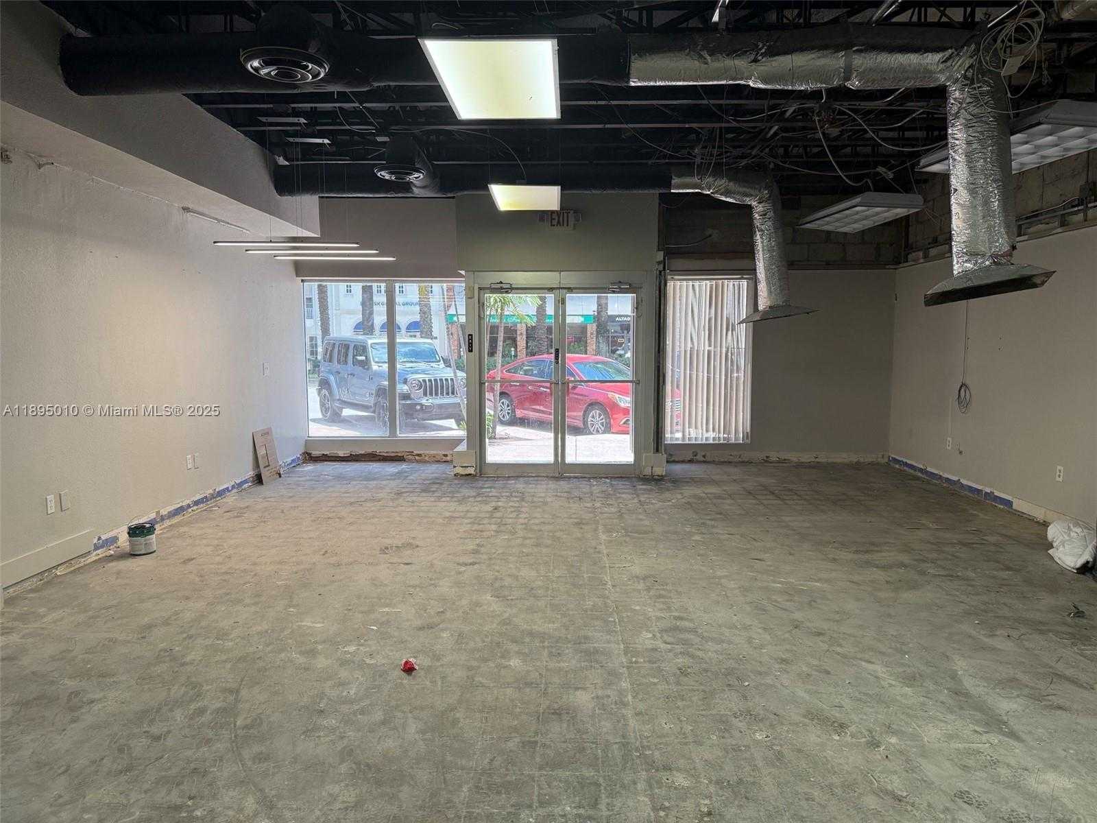 Small Image of 299 ALHAMBRA CIR #273, Coral Gables Number 3