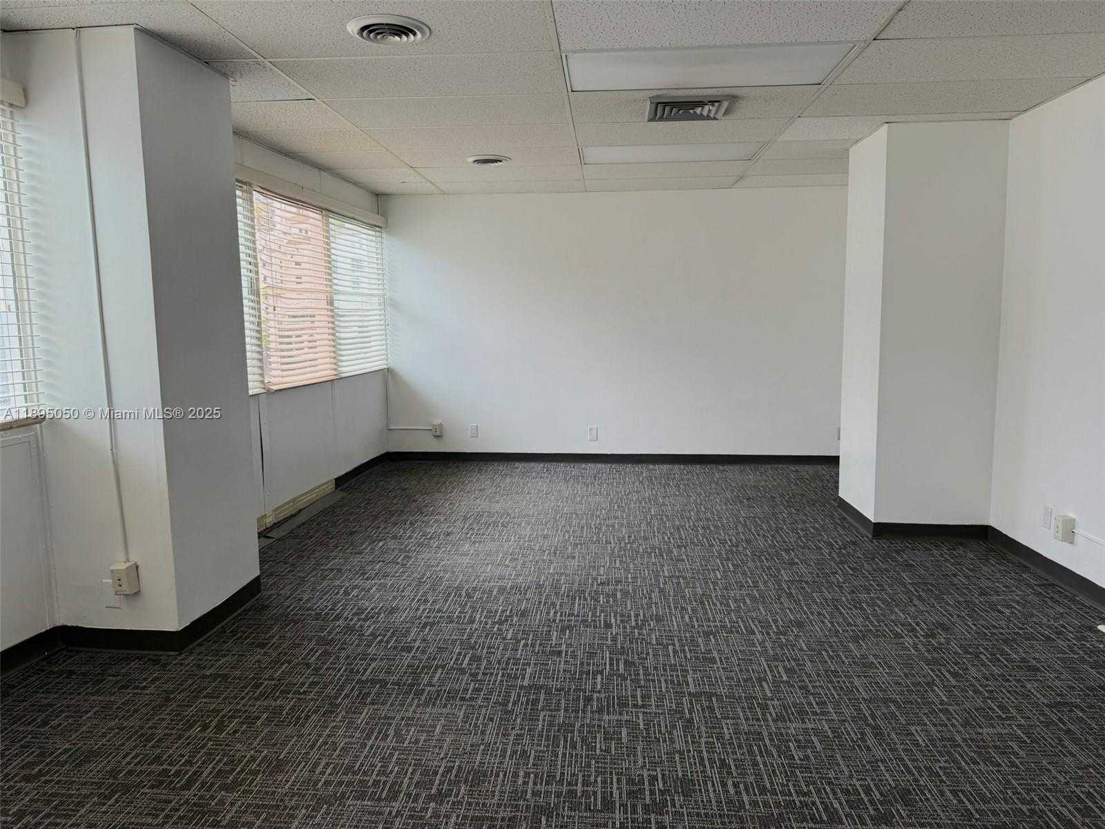 Small Image of 299 ALHAMBRA CIR #302, Coral Gables Number 5