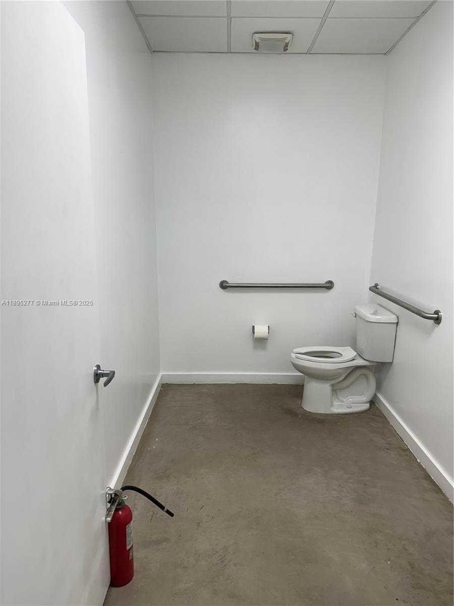 Small Image of 1870 NORTH WEST 21 TERRACE, Miami Number 10