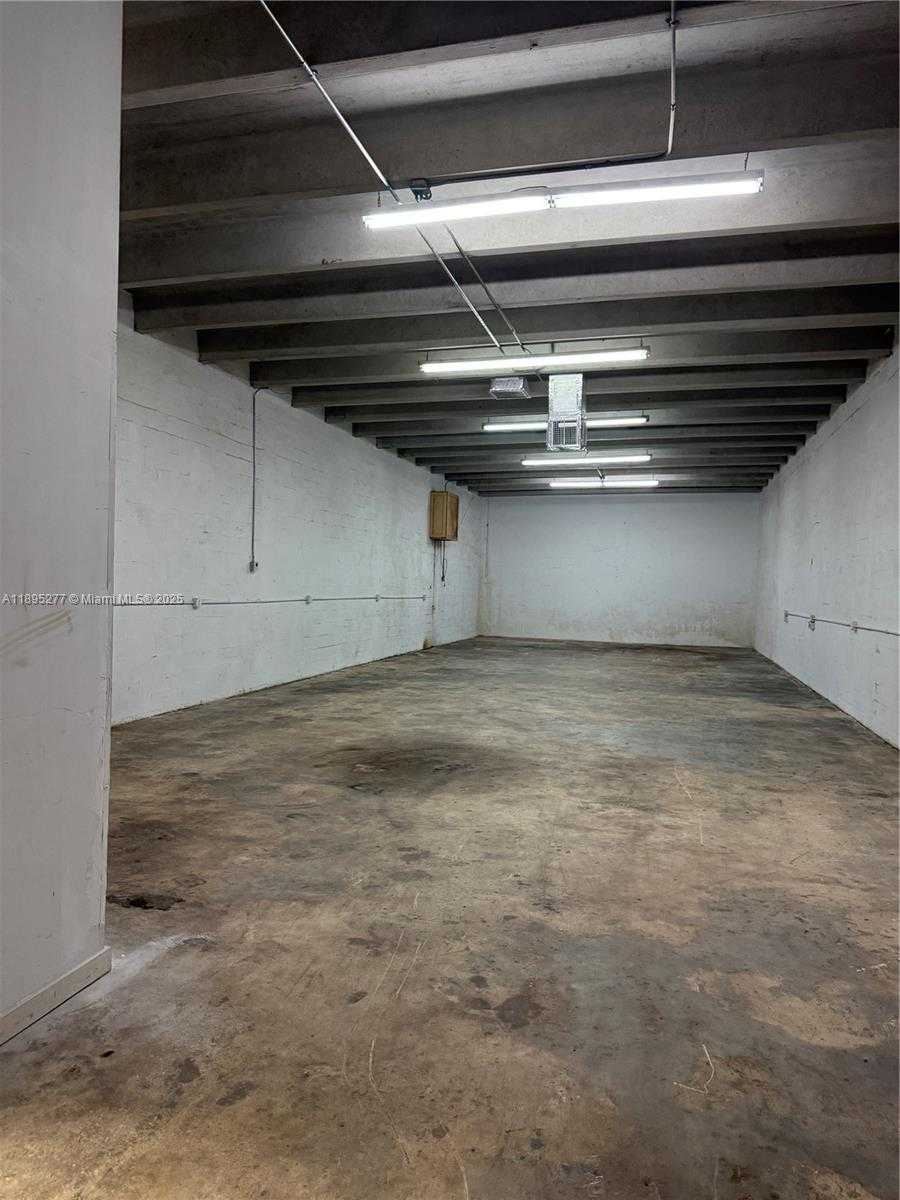 Small Image of 1870 NORTH WEST 21 TERRACE, Miami Number 3