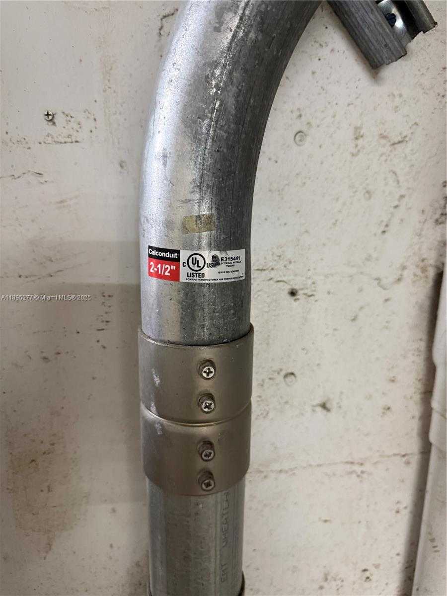 Small Image of 1870 NORTH WEST 21 TERRACE, Miami Number 5