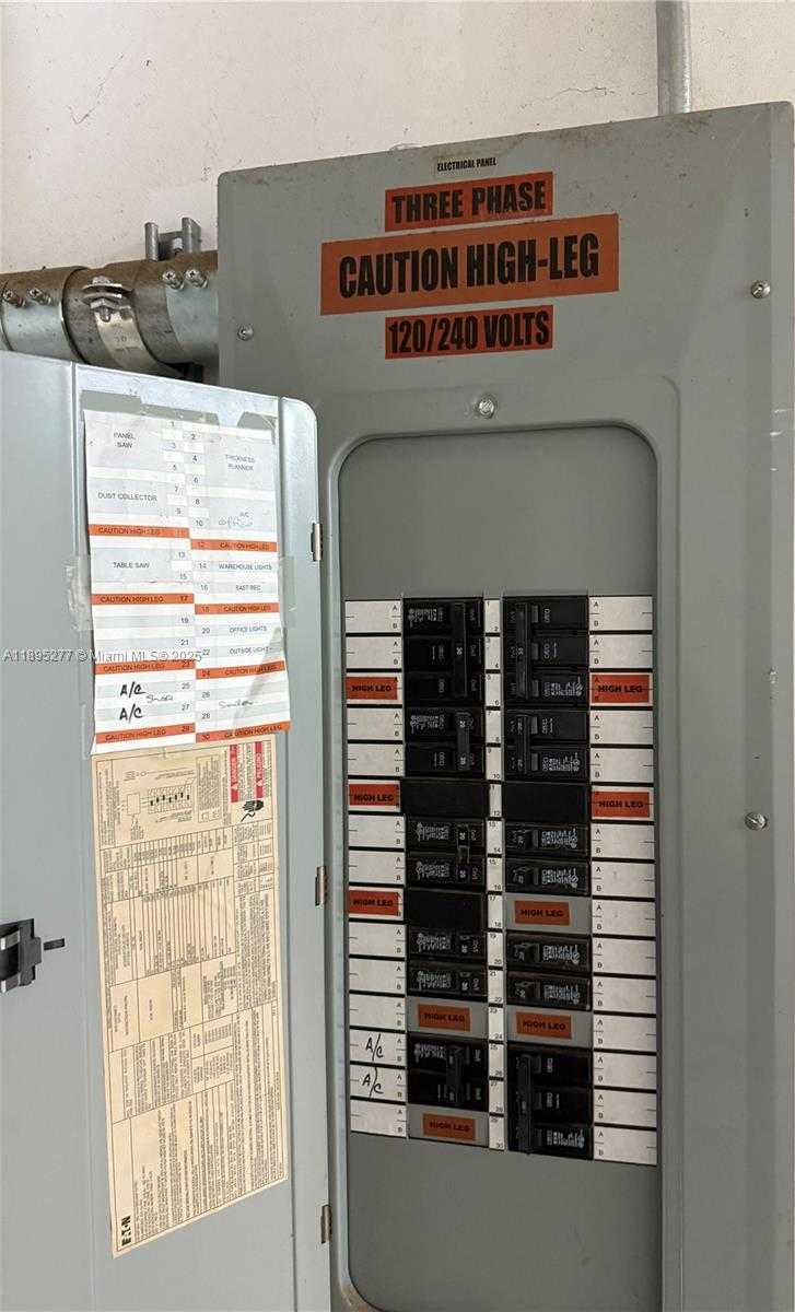 Small Image of 1870 NORTH WEST 21 TERRACE, Miami Number 8