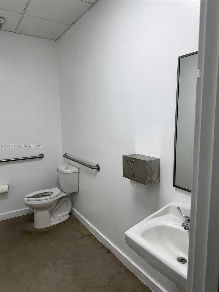 Small Image of 1870 NORTH WEST 21 TERRACE, Miami Number 9