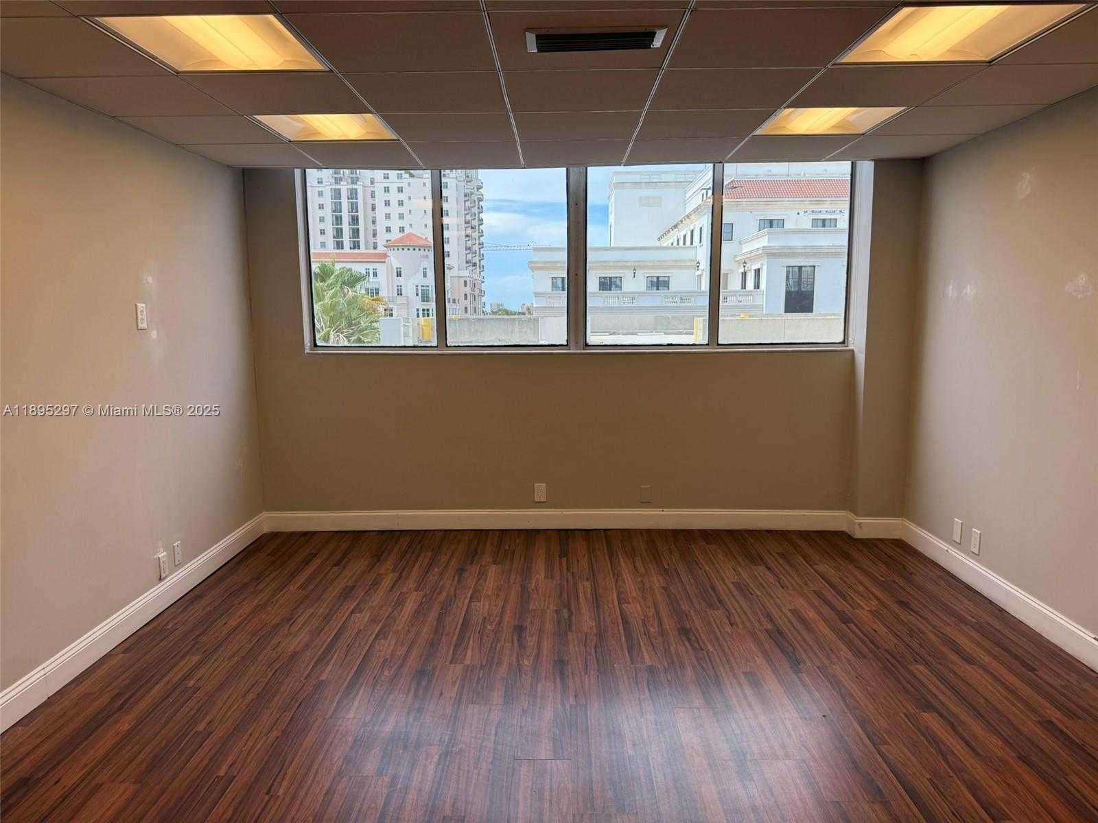Small Image of 299 ALHAMBRA CIR #510, Coral Gables Number 5