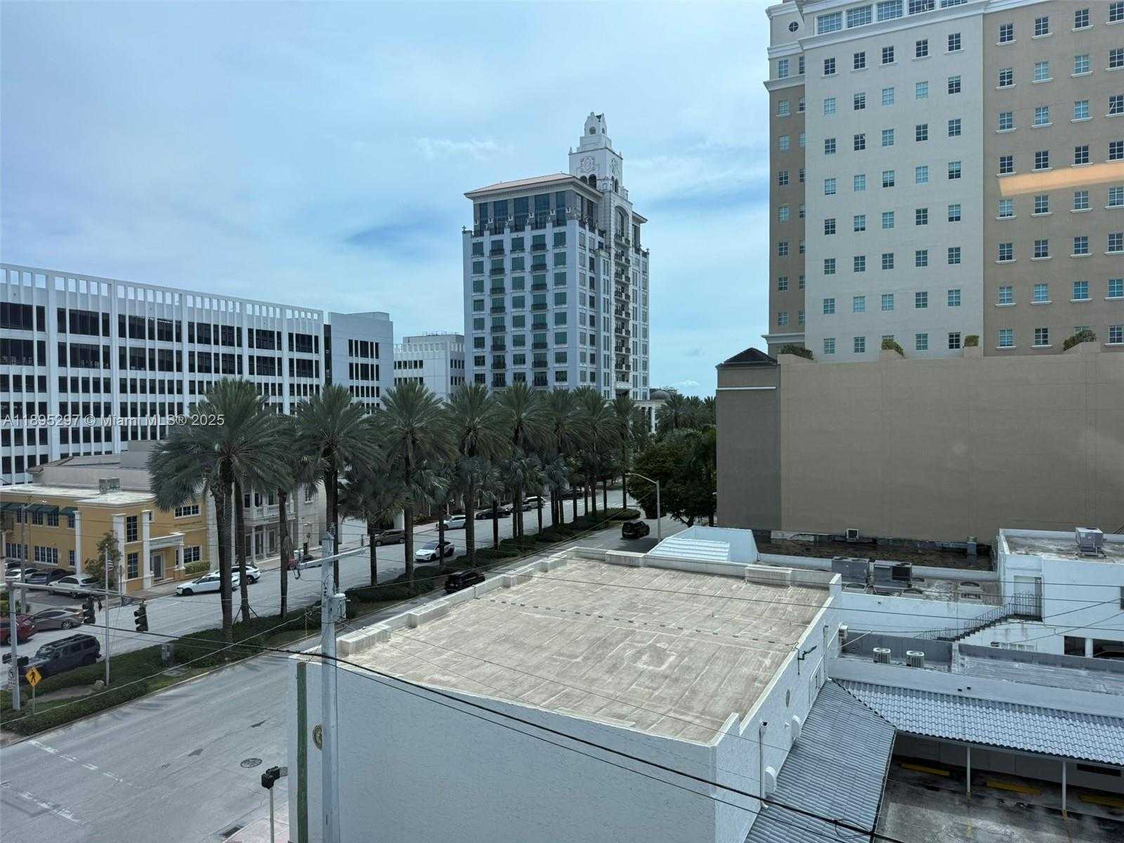 Small Image of 299 ALHAMBRA CIR #510, Coral Gables Number 7