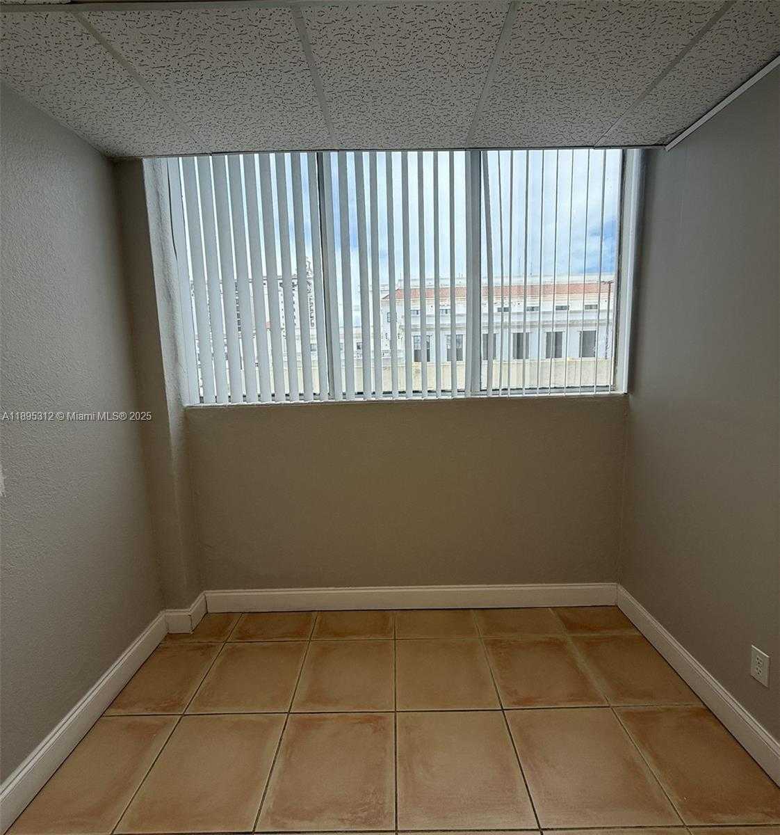Small Image of 299 ALHAMBRA CIR #519/521, Coral Gables Number 5