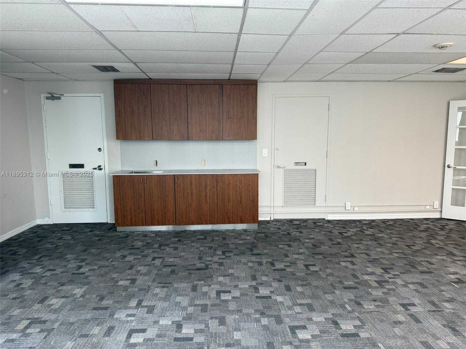 Small Image of 299 ALHAMBRA CIR #519/521, Coral Gables Number 7