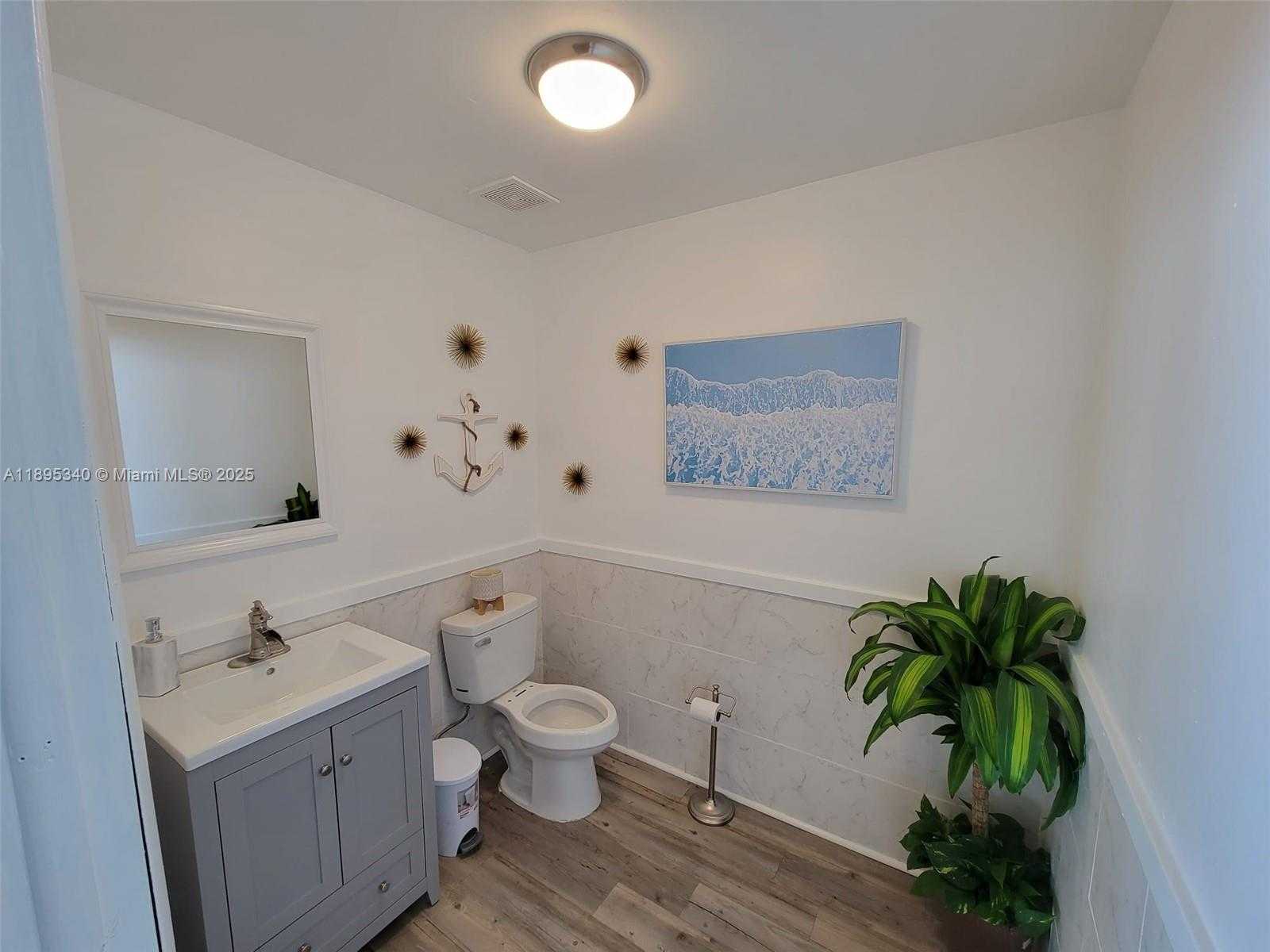 Small Image of 7724 NORTH WEST 73RD CT, Medley Number 3