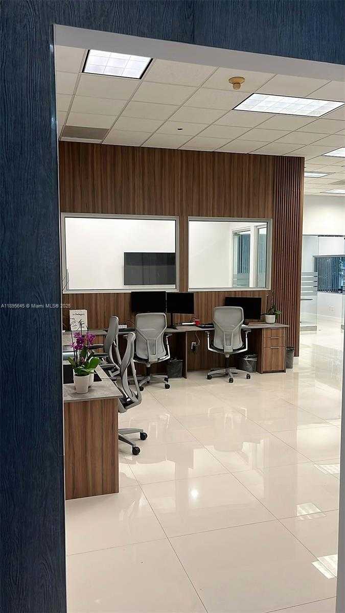 Small Image of 1200 BRICKELL AVE #200-K, Miami Number 2