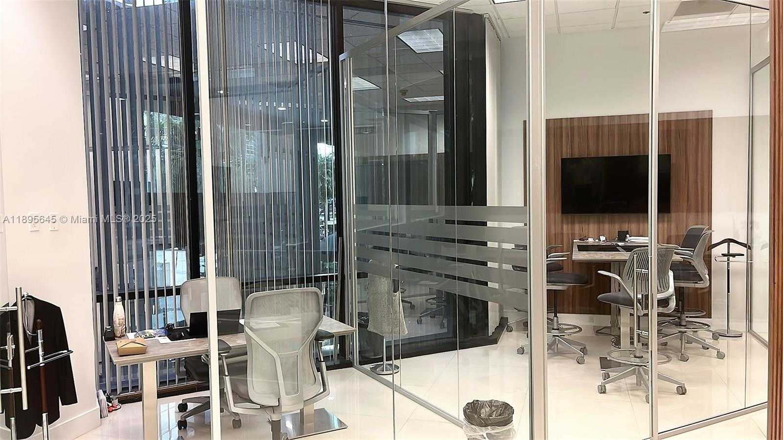 Small Image of 1200 BRICKELL AVE #200-K, Miami Number 6
