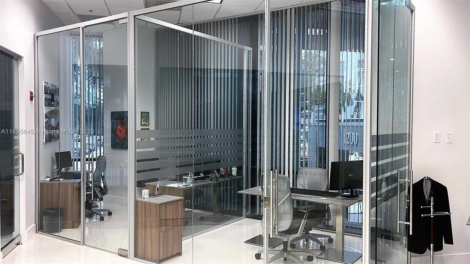 Small Image of 1200 BRICKELL AVE #200-K, Miami Number 7