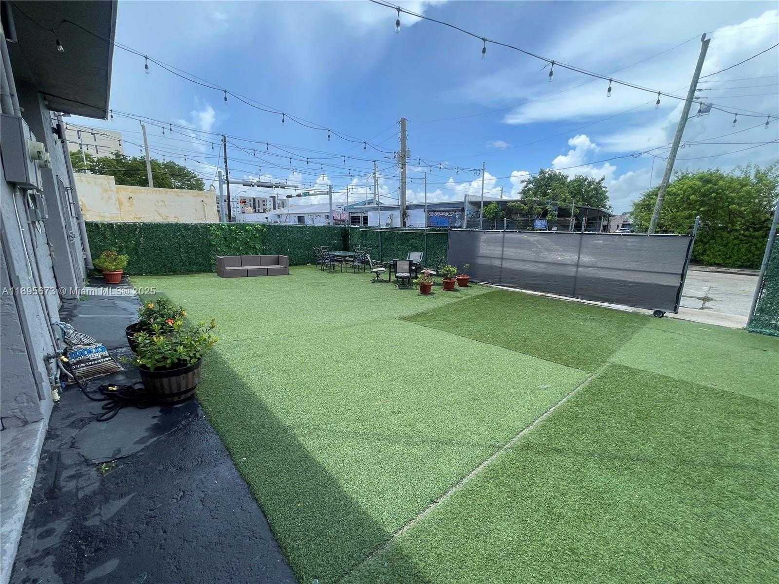 Small Image of 676 NORTH WEST 23RD ST, Miami Number 10