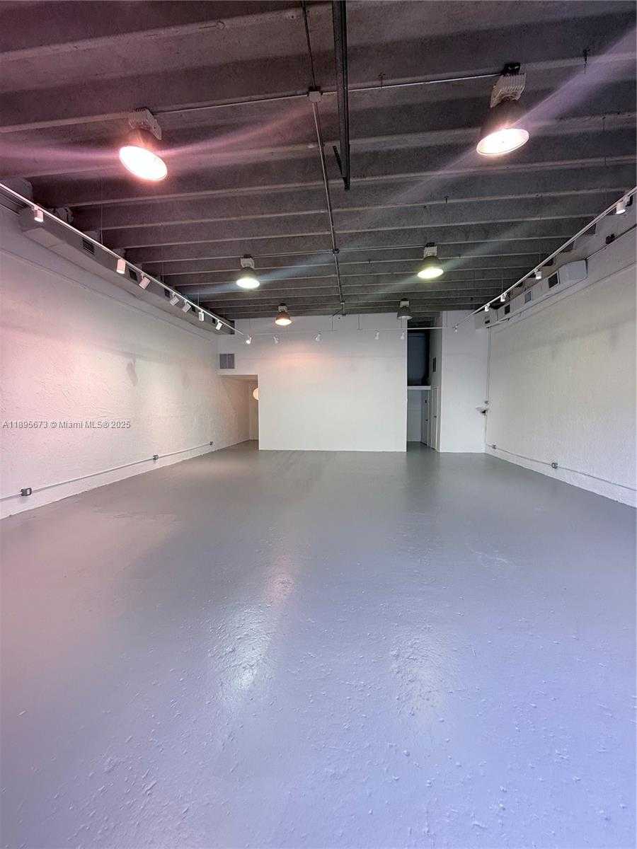 Small Image of 676 NORTH WEST 23RD ST, Miami Number 13