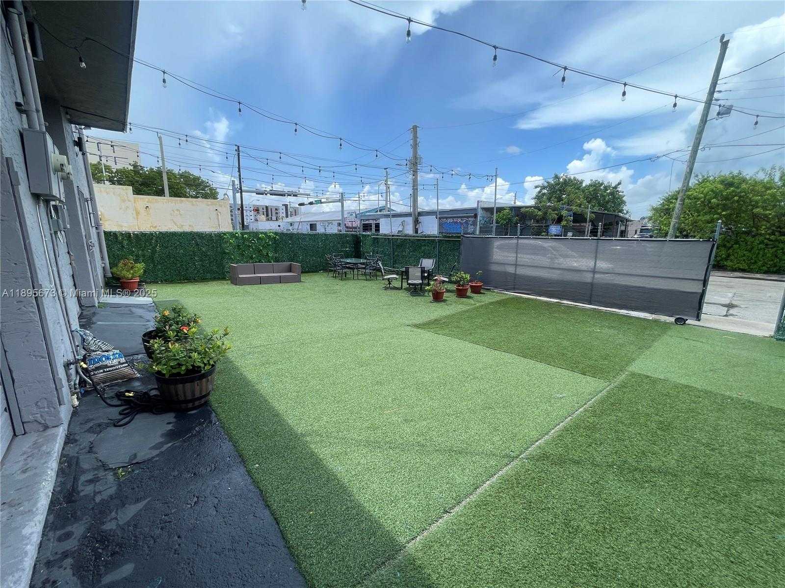 Small Image of 676 NORTH WEST 23RD ST, Miami Number 5