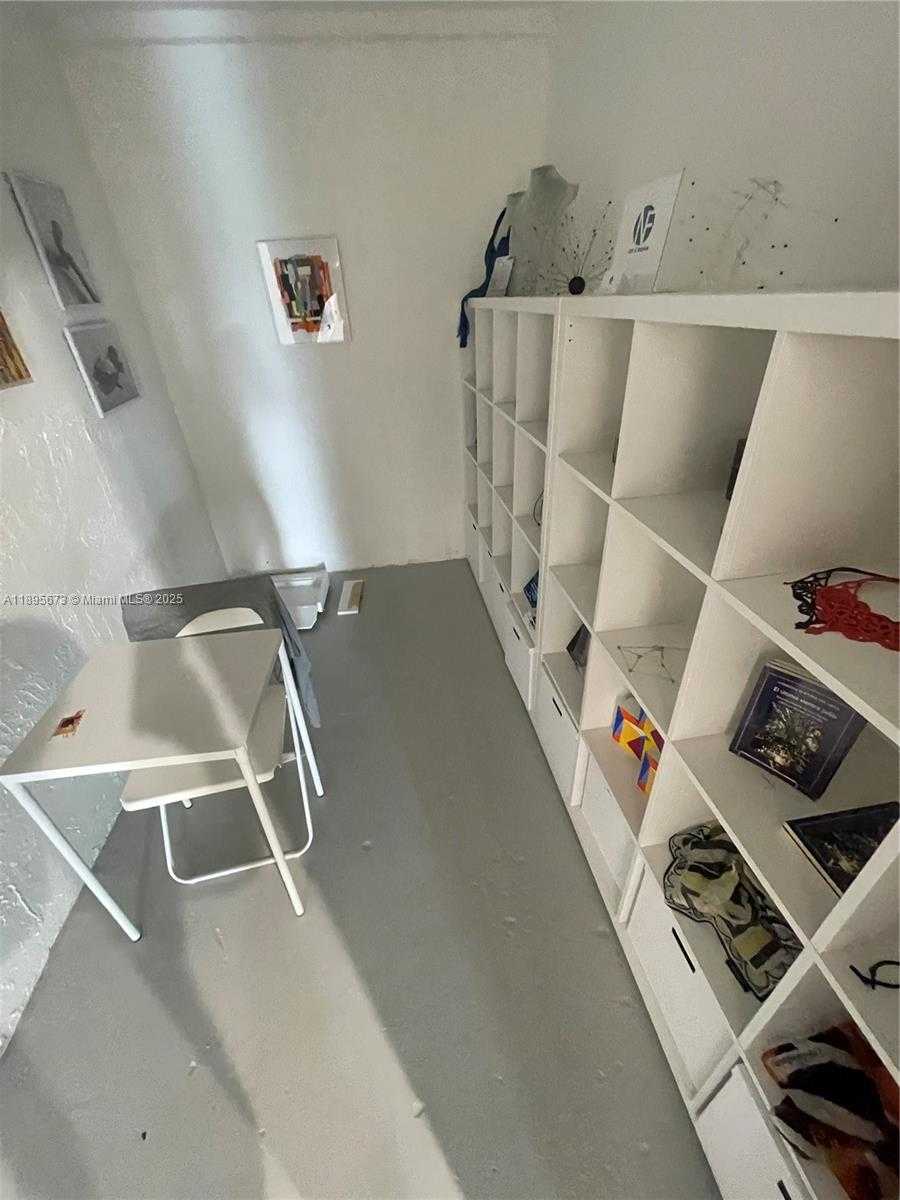 Small Image of 676 NORTH WEST 23RD ST, Miami Number 9