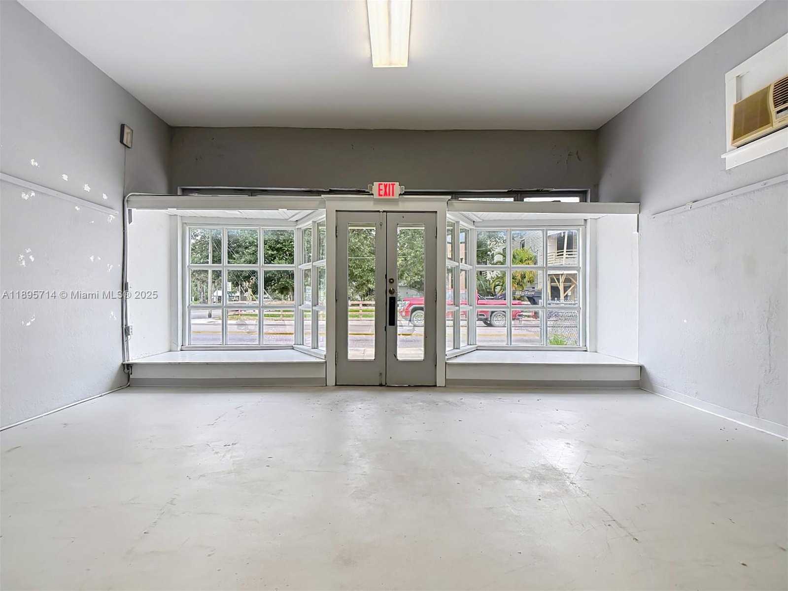 Small Image of 390 NORTH BRIDGE, Other City - In The State Of Florida Number 14