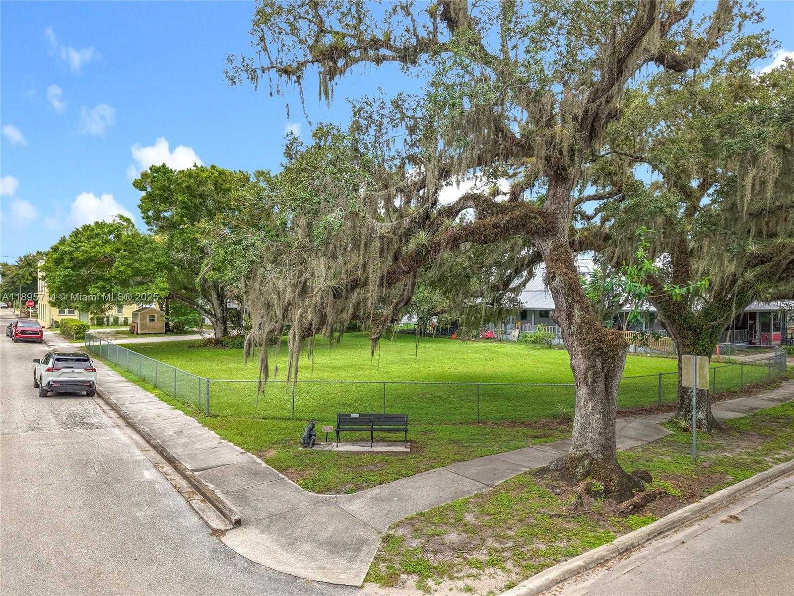 Small Image of 390 NORTH BRIDGE, Other City - In The State Of Florida Number 38
