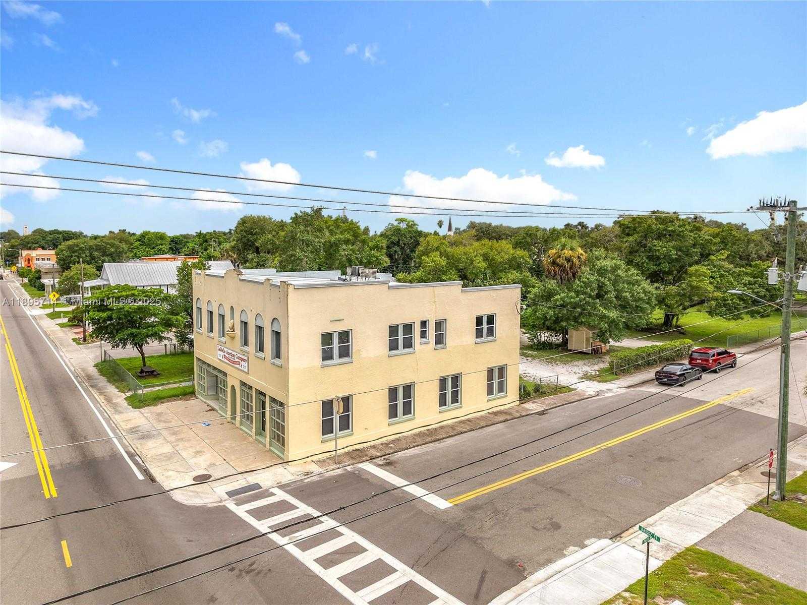 Small Image of 390 NORTH BRIDGE, Other City - In The State Of Florida Number 41
