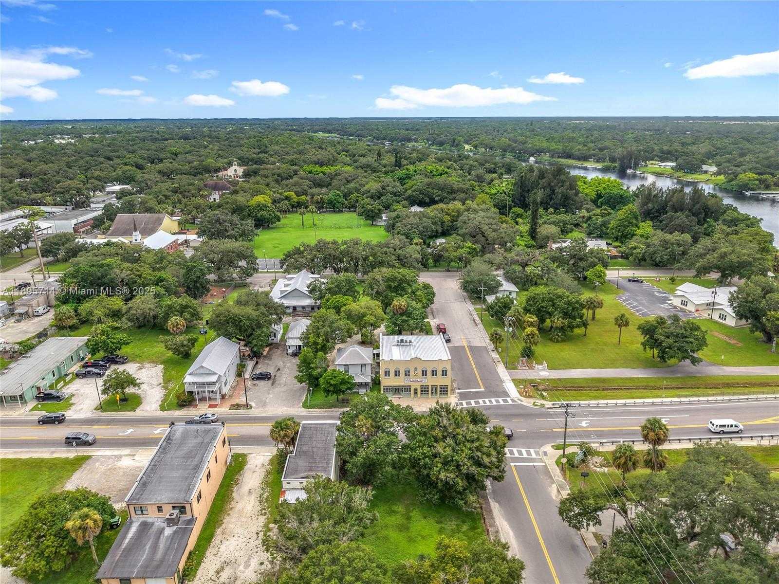Small Image of 390 NORTH BRIDGE, Other City - In The State Of Florida Number 48