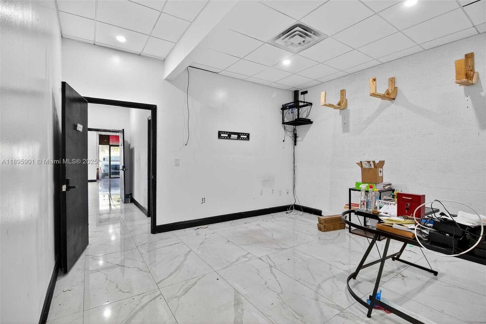 Small Image of 10650 SOUTH WEST 186 ST, Out of City Number 13