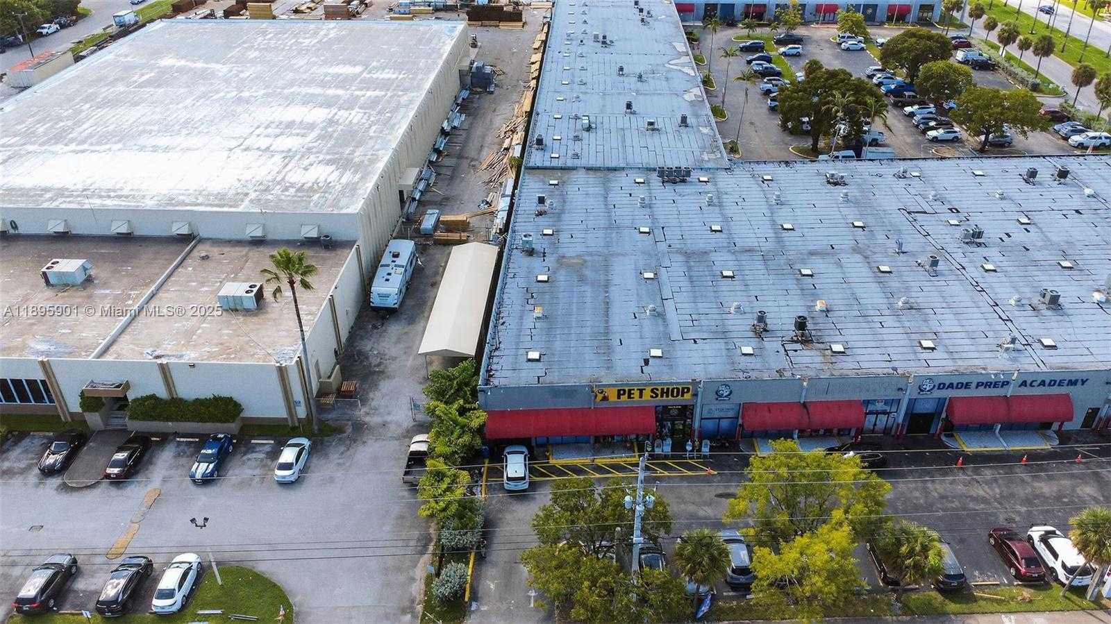 Small Image of 10650 SOUTH WEST 186 ST, Out of City Number 4