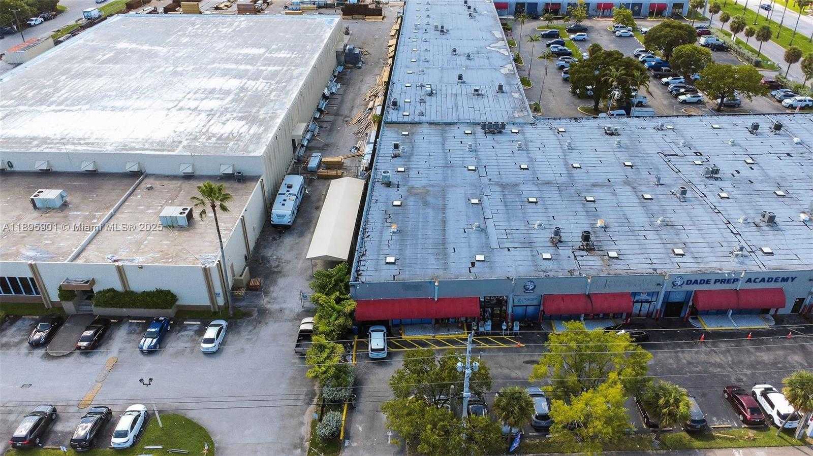Small Image of 10650 SOUTH WEST 186 ST, Out of City Number 5