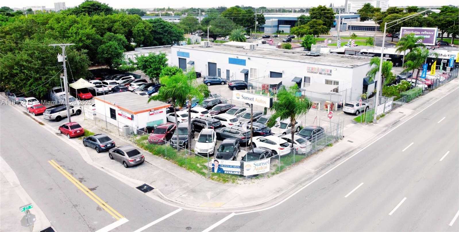 Small Image of 3100 NORTH WEST 27TH AVE, Miami Number 5
