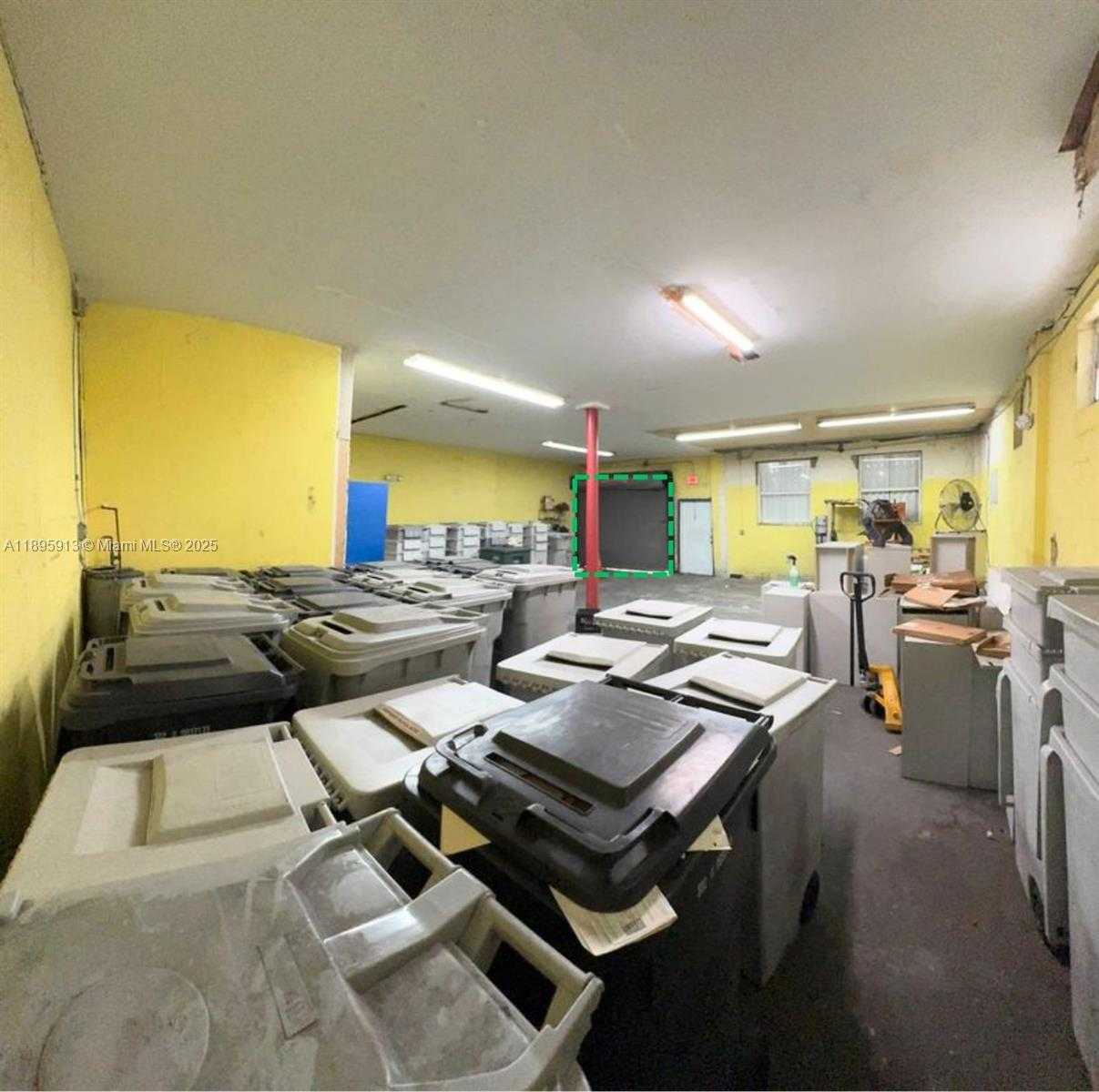 Small Image of 3100 NORTH WEST 27TH AVE, Miami Number 6