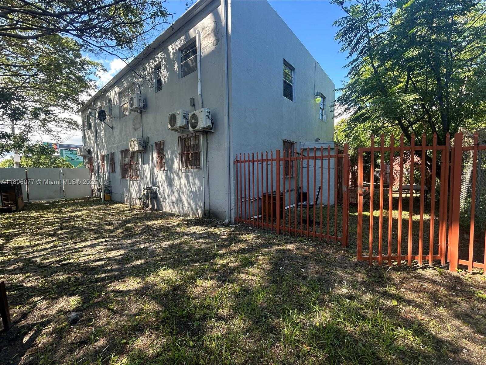 Small Image of 2015 NORTH WEST 6TH PL, Miami Number 2